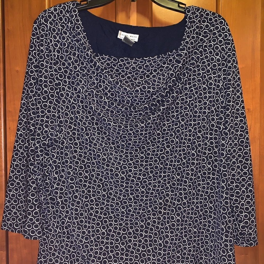 Graff wear navy with white circles